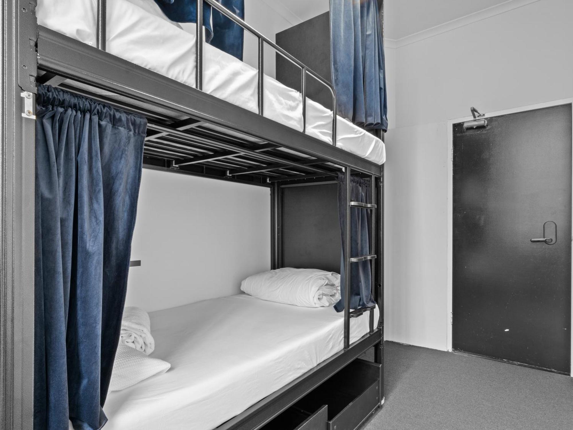 Azzurro Pod Hotel - Central Sydney Bilik gambar