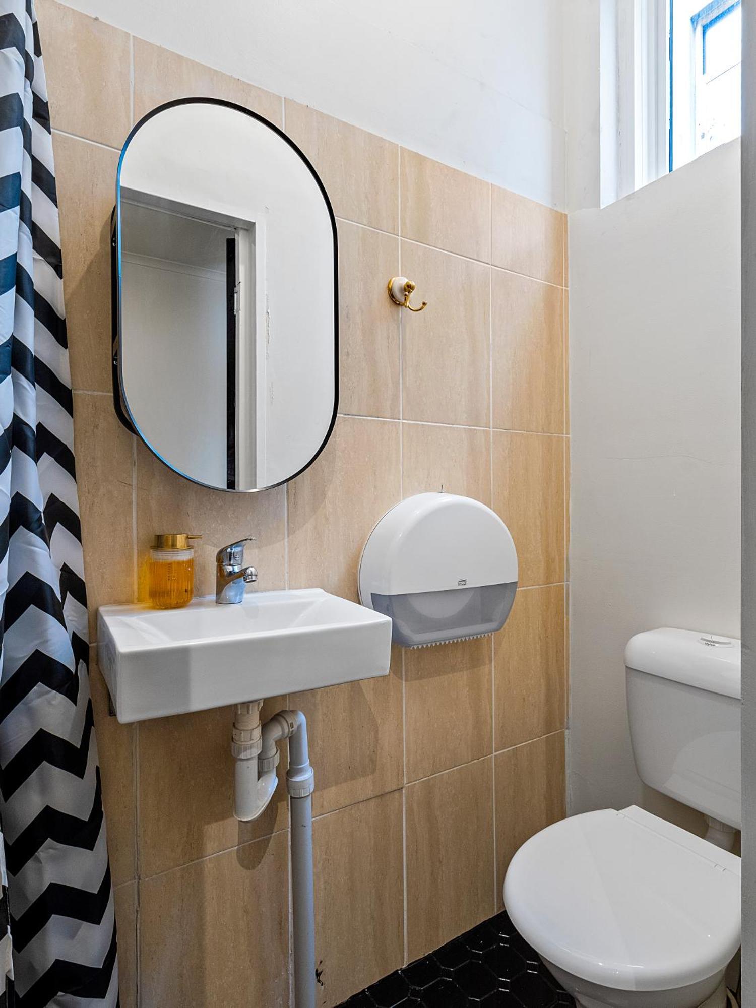 Azzurro Pod Hotel - Central Sydney Luaran gambar